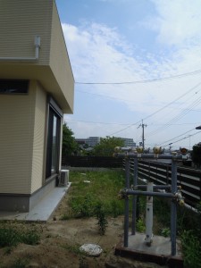 ダイニング前