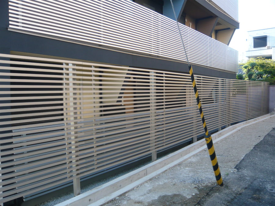 YKKap  ルシアス スクリーンフェンスS01型　施工例