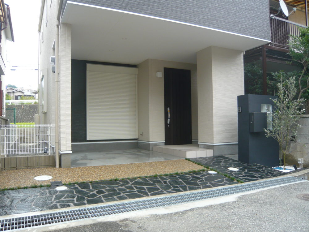 大阪 豊中市 和モダン 外構 シンボルツリー オリーブ フジ エクステリアの庭ブログ