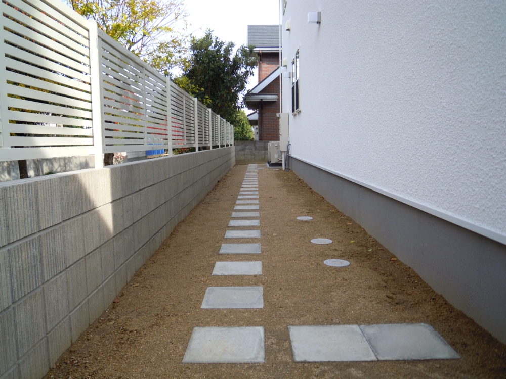 コンクリート平板 フジ エクステリアの庭ブログ