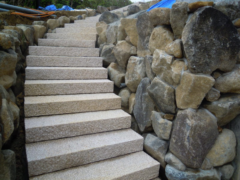 石の階段　外構工事