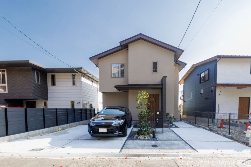 新築一戸建てのシンプルなオープン外構。兵庫県の施工実例