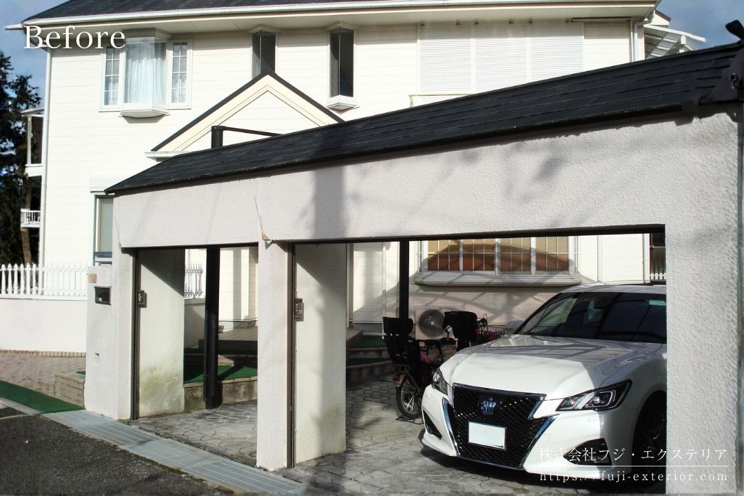 リフォーム前の使い勝手が悪かった既存のガレージシャッターの状態。