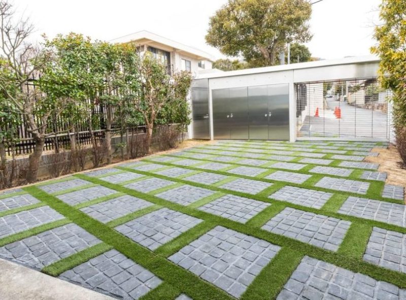 緑化ブロックでの駐車スペースの大阪府の施工実例です