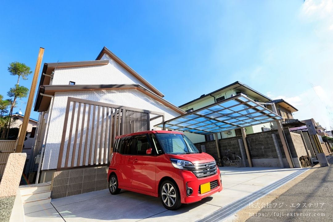 三協アルミのダブルフェースカーポートの大阪府の新築外構の施工実例です。