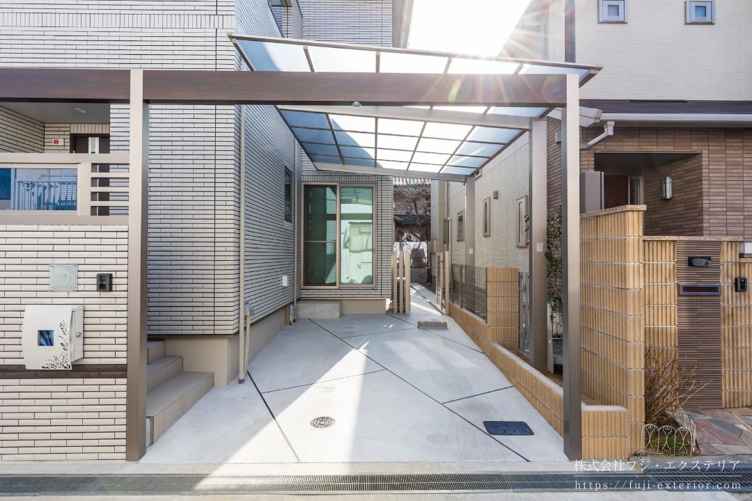 LIXILのカーポート ネスカの大阪府の施工実例です。