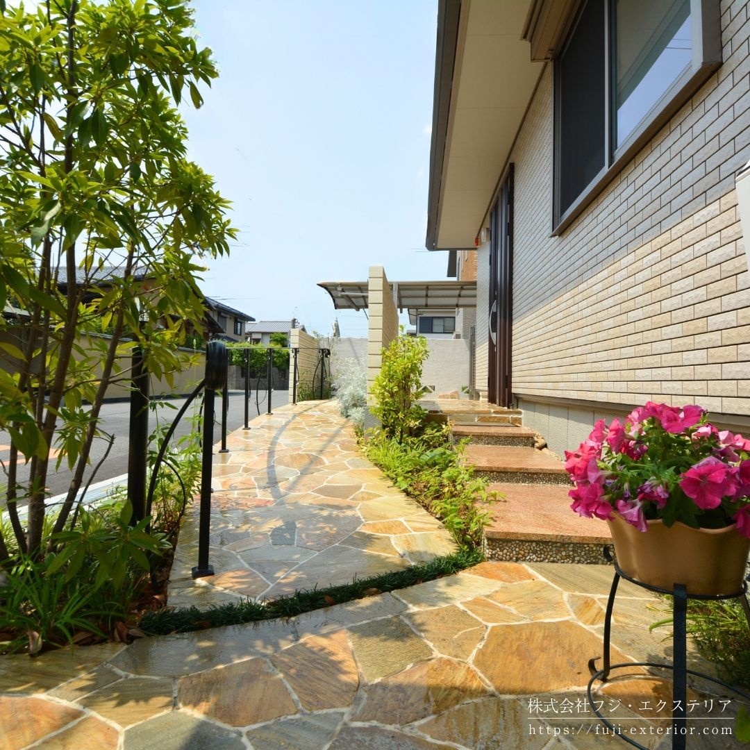 エレガントな魅せるスロープ