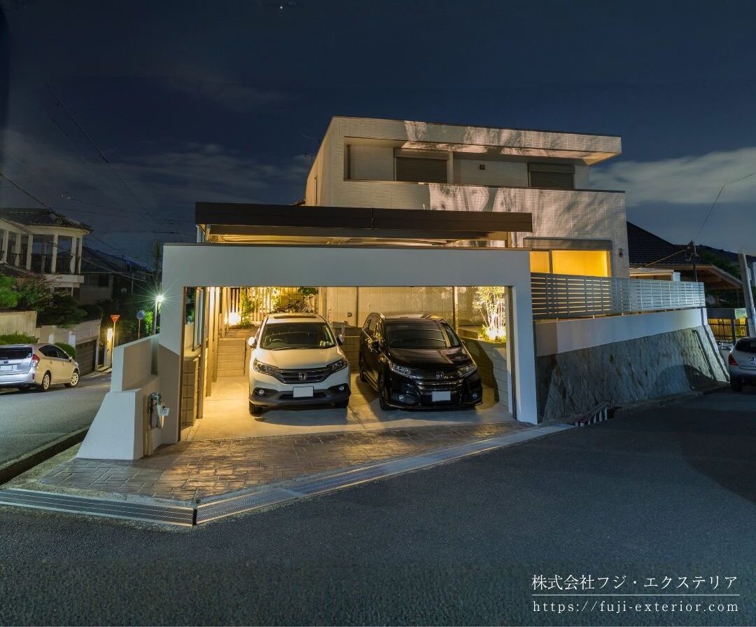 2台用シャッターガレージのある新築クローズ外構。大阪の施工実例です。