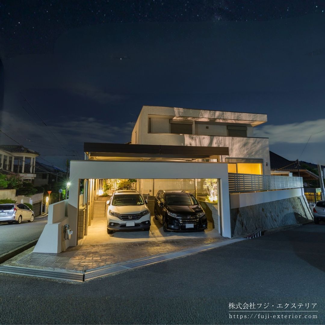 2台用シャッターガレージのある新築クローズ外構。大阪の施工実例です。