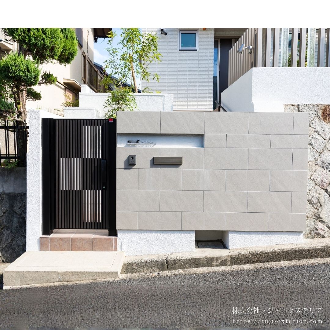 シンプル&モダンな門構え