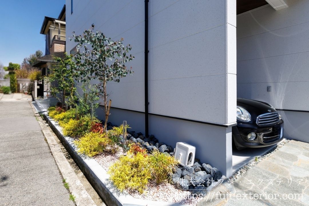デッドスペースを活用した大阪府豊中市の植栽スペース